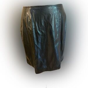 Faux leather polyester black snakeskin print women size 12 skirt vintage studio